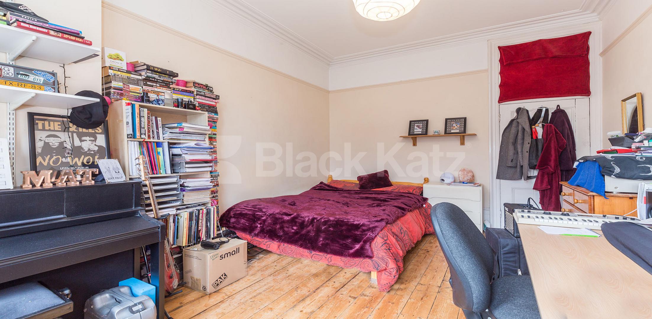 			NEW INSTRUCTION!, 3 Bedroom, 1 bath, 1 reception Flat			 Linden Mansions, Hornsey Lane, Highgate